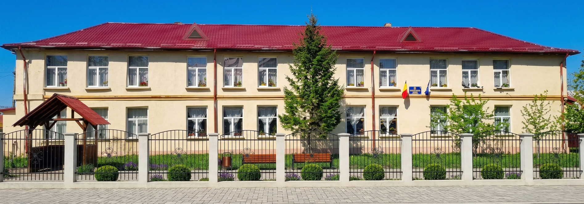 Elevi la Școala Hlipiceni